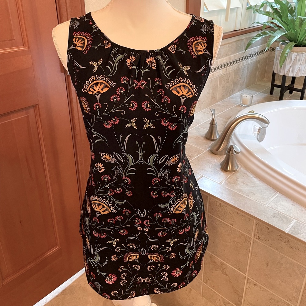 Legend Sleeveless Blouse